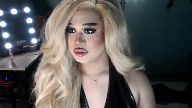 dangerouswomanx online show from April 8, 4:29 pm