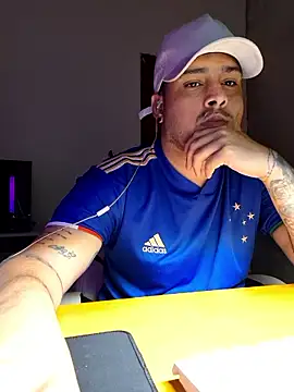 Mineirinhoot online show from January 15, 3:00 am