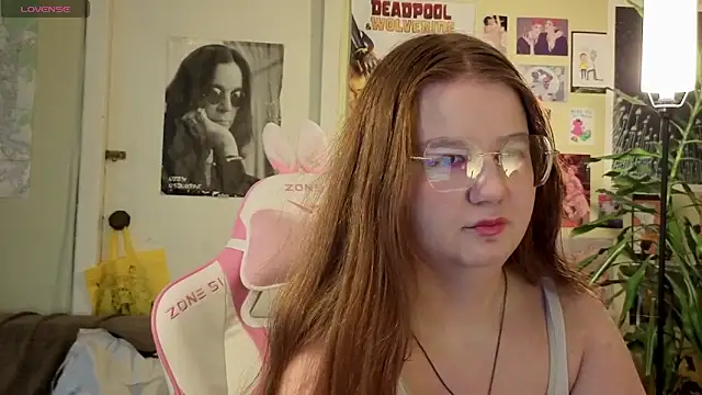 Sienna-Cow online show from October 22, 12:05 pm