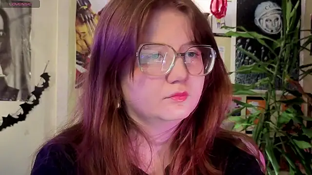 Sienna-Cow online show from December 2, 11:04 am