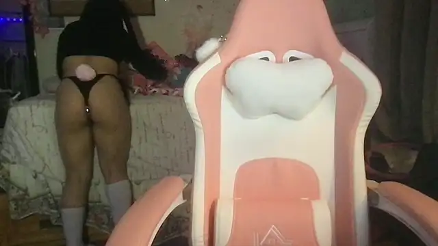 nekowaifuuu online show from October 14, 6:14 am