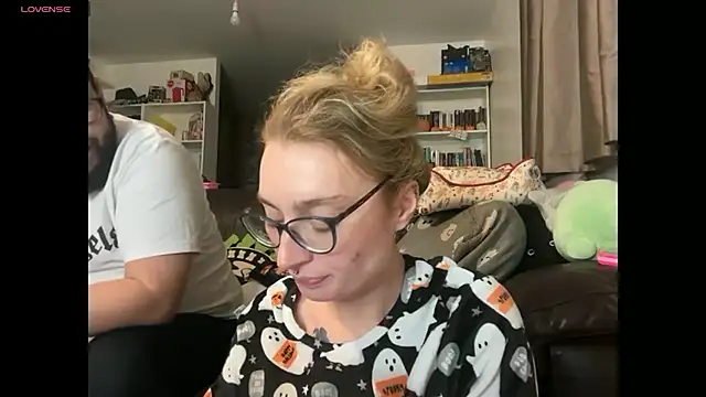 Snapshot of harleyblair chatting on December 17, 11:11 pm harleyblair online show from December 17, 11:11 pm