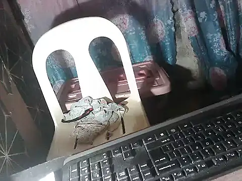 Snapshot of lady_helen00 chatting on October 22, 10:31 pm lady helen00 online show from October 22, 10:31 pm