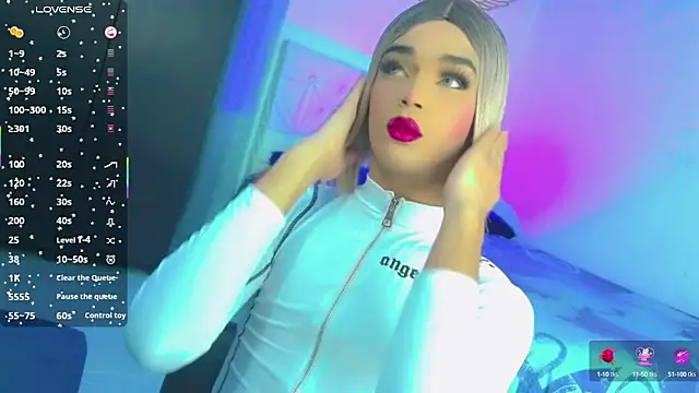 HANNAH BACKERS online show from October 17, 5:43 am