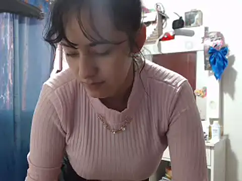 annie clark2 online show from December 8, 7:32 pm