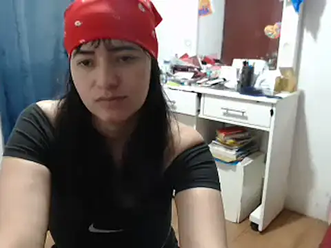 annie clark2 online show from December 10, 10:47 pm