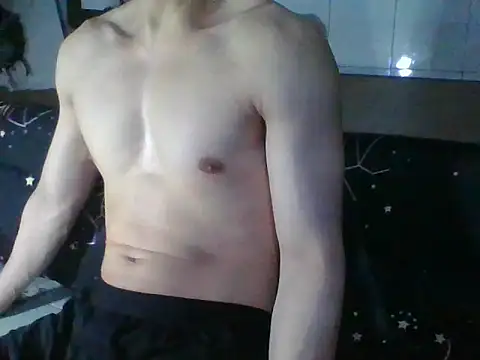 malacobi0 online show from September 24, 4:43 pm