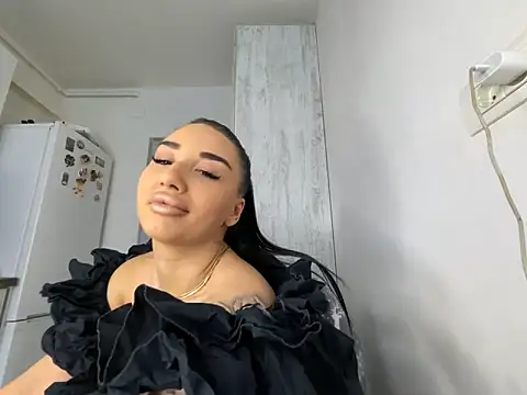 Snapshot of BlueEyes_BB chatting on February 21, 9:21 am BlueEyes BB online show from February 21, 9:21 am