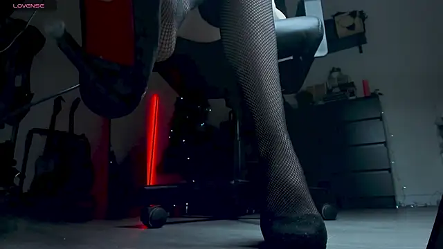 LiyaLuna online show from January 16, 1:59 pm