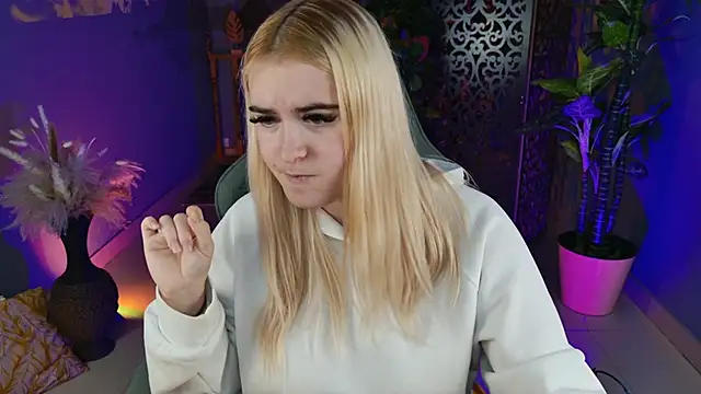 Stef Nicks online show from November 8, 9:09 am