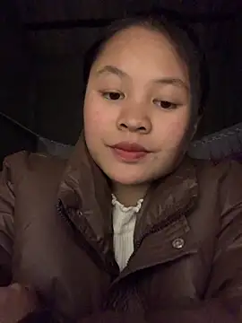 NhuFox online show from December 1, 1:05 pm