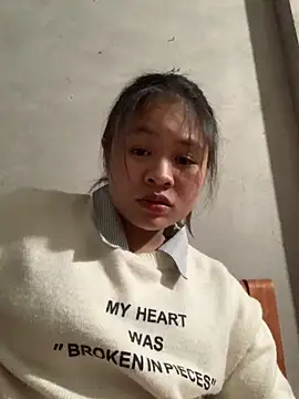 NhuFox online show from February 9, 1:26 pm