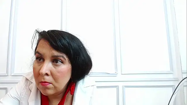 Snapshot of MiiaLane chatting on October 29, 12:51 pm MiiaLane online show from October 29, 12:51 pm