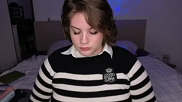 MaeNoir online show from October 10, 6:51 pm