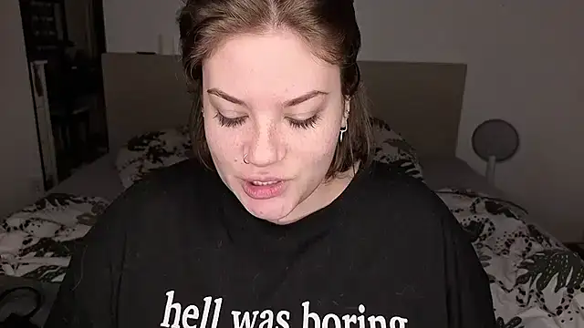 MaeNoir online show from November 30, 2:04 am