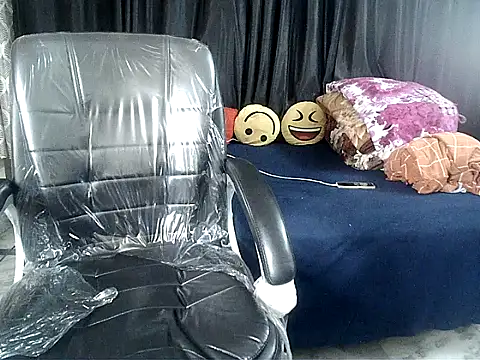 Anaconda-Mall online show from December 19, 6:15 pm