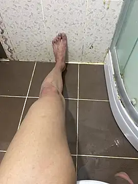 Snapshot of BatchedTracer chatting on January 16, 10:25 pm BatchedTracer online show from January 16, 10:25 pm