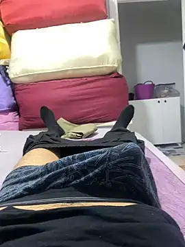 Snapshot of BatchedTracer chatting on February 5, 1:16 pm BatchedTracer online show from February 5, 1:16 pm