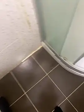 Snapshot of BatchedTracer chatting on February 8, 12:25 am BatchedTracer online show from February 8, 12:25 am