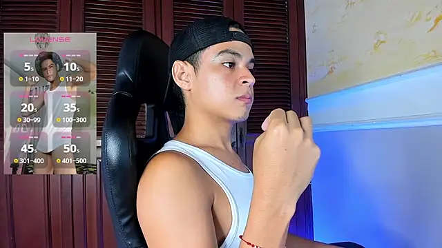 Snapshot of edy_play chatting on October 17, 3:53 am edy play online show from October 17, 3:53 am