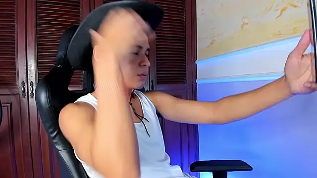 Snapshot of edy_play chatting on October 21, 3:40 am edy play online show from October 21, 3:40 am