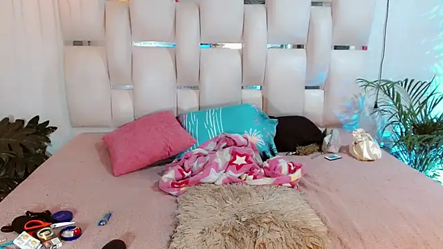 Lady Dirty444 online show from December 14, 9:03 am