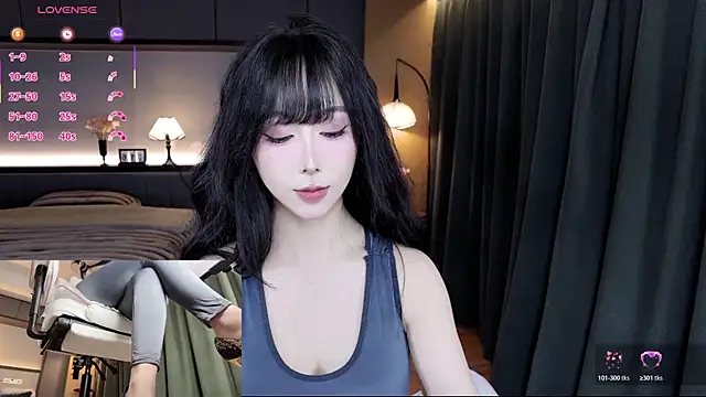 Snapshot of AYW-21 chatting on December 16, 12:32 pm AYW-21 online show from December 16, 12:32 pm