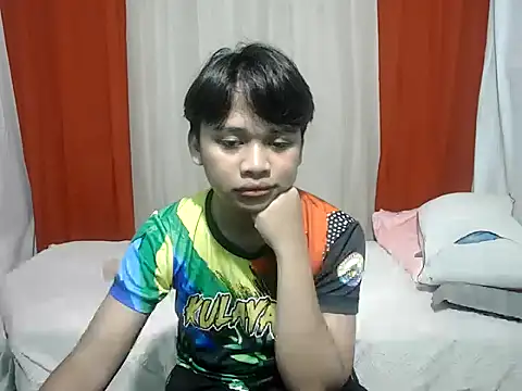 Snapshot of pinaymorena_zeinab chatting on June 13, 6:33 am pinaymorena zeinab online show from June 13, 6:33 am