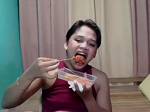 Snapshot of pinaymorena_zeinab chatting on July 3, 10:43 am pinaymorena zeinab online show from July 3, 10:43 am