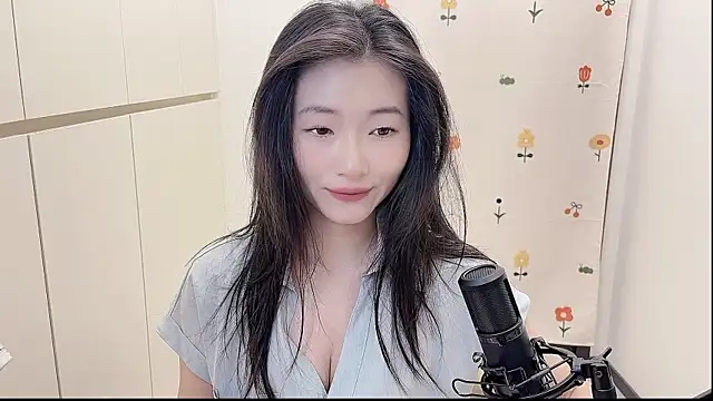 Rosalind xixi online show from September 18, 9:55 am