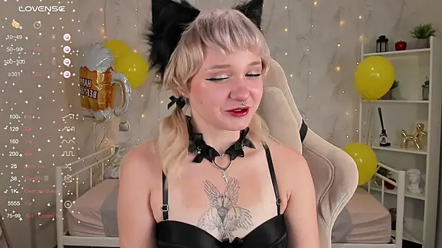 Tori Cutie online show from October 1, 12:05 am