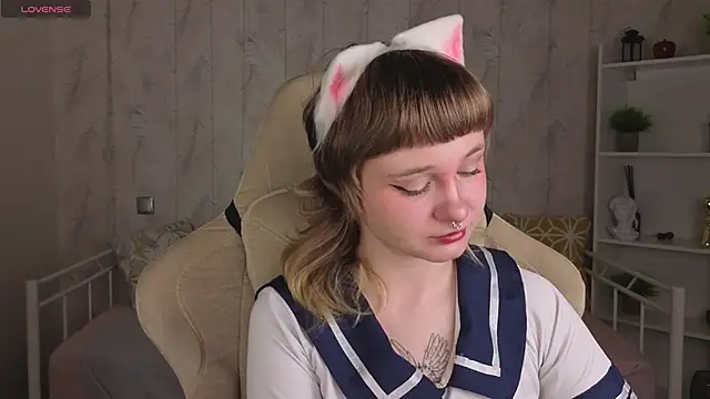 Tori Cutie online show from May 12, 12:08 am
