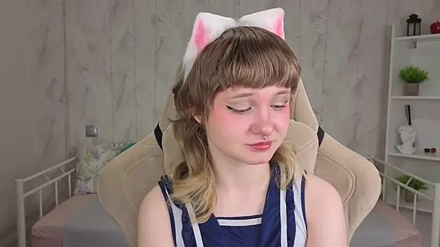 Tori Cutie online show from May 20, 12:06 am