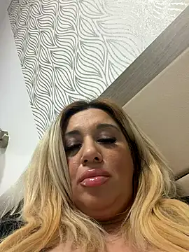 TheeaBlanco online show from December 5, 6:15 pm