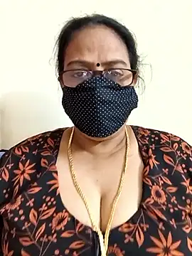 Snapshot of heera-rani chatting on January 18, 8:07 am heera-rani online show from January 18, 8:07 am