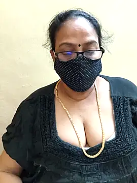 Snapshot of heera-rani chatting on February 2, 10:14 am heera-rani online show from February 2, 10:14 am