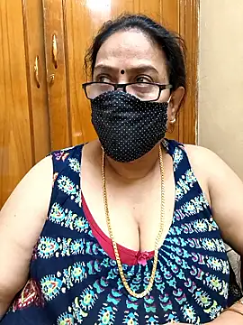 Snapshot of heera-rani chatting on February 6, 7:34 am heera-rani online show from February 6, 7:34 am