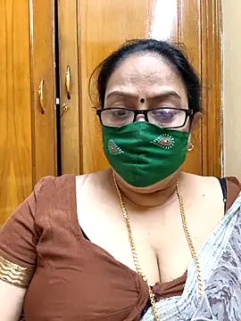 Snapshot of heera-rani chatting on February 22, 7:29 am heera-rani online show from February 22, 7:29 am