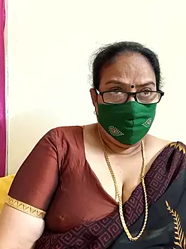 Snapshot of heera-rani chatting on February 23, 4:43 am heera-rani online show from February 23, 4:43 am