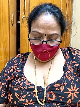 Snapshot of heera-rani chatting on March 11, 3:40 pm heera-rani online show from March 11, 3:40 pm