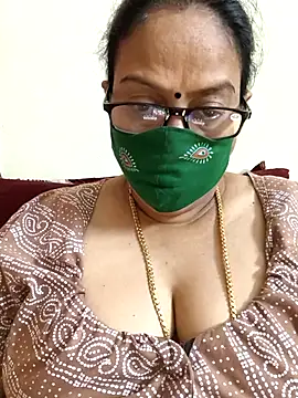 Snapshot of heera-rani chatting on April 1, 7:42 am heera-rani online show from April 1, 7:42 am