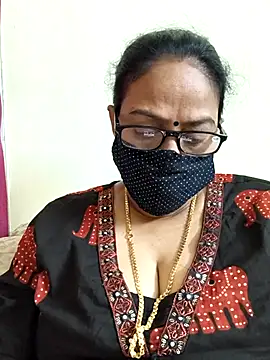 Snapshot of heera-rani chatting on April 6, 5:41 am heera-rani online show from April 6, 5:41 am