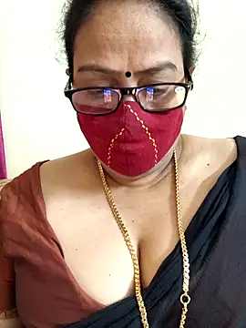 Snapshot of heera-rani chatting on April 13, 5:24 am heera-rani online show from April 13, 5:24 am