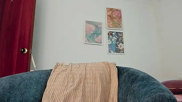 canelleGarces online show from March 4, 3:07 pm