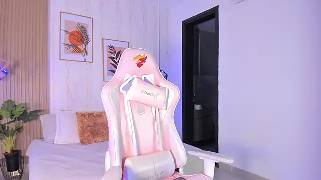 Ayleen Dunkan online show from January 16, 12:53 pm