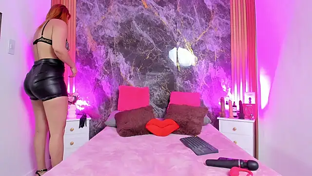 MIIRANDAHOT online show from November 10, 12:59 pm