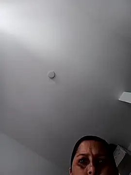 KikaDuque online show from March 31, 2:28 pm