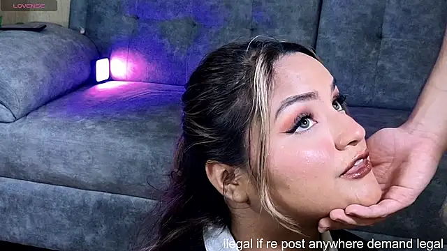 laurale phillipe online show from October 8, 8:50 pm