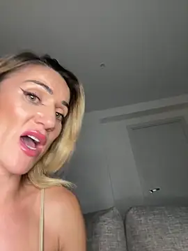 CamyBlossom online show from October 15, 4:51 pm