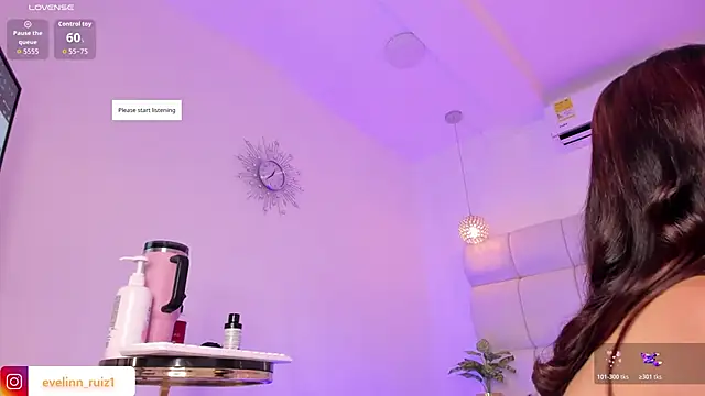 Snapshot of Evelinn_Ruiz chatting on November 14, 7:56 pm Evelinn Ruiz online show from November 14, 7:56 pm